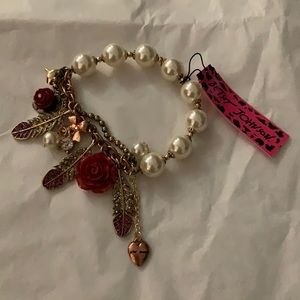 NWT Betsey Johnson Charm bracelet vintage